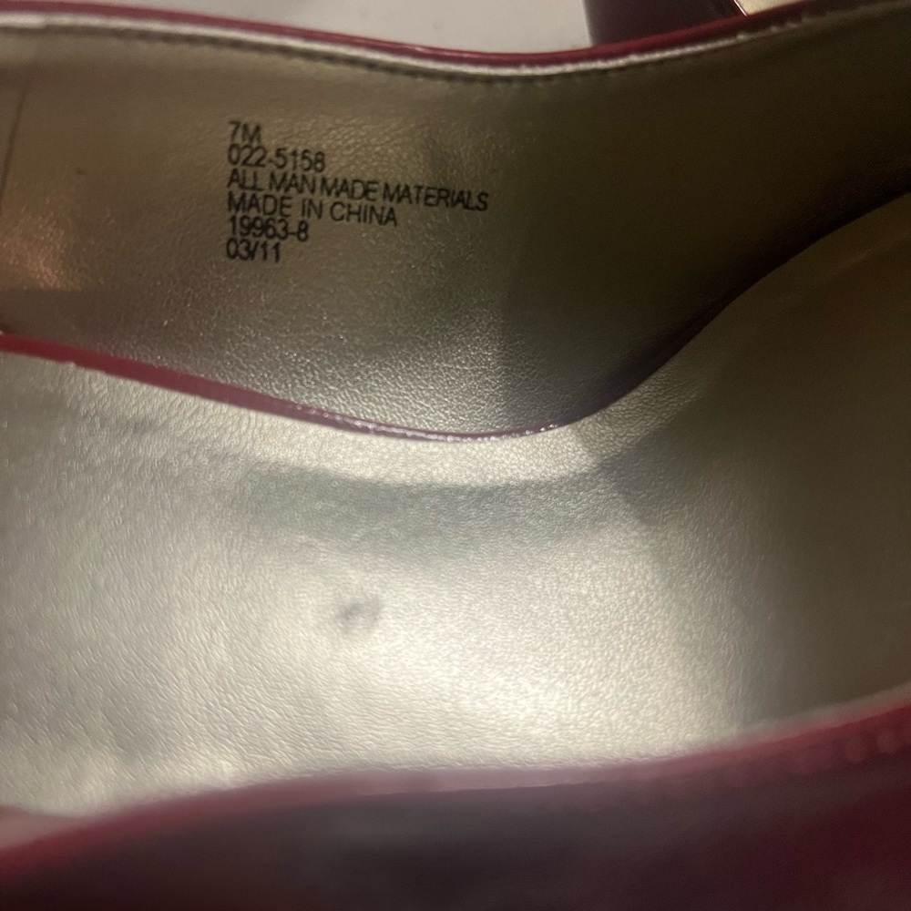 City Streets‎ Red Slingback Heels - Picture 4 of 7